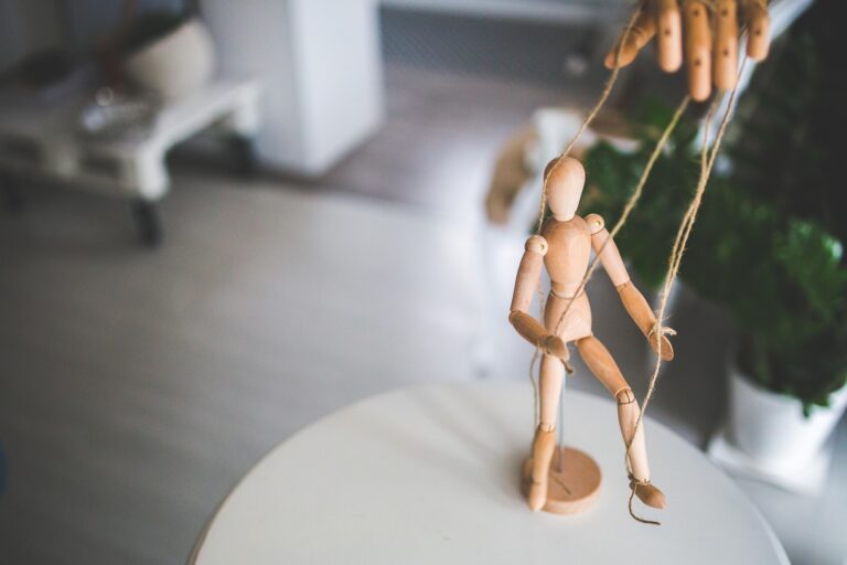 Kaboompics Wooden Mannequin 791720 1920